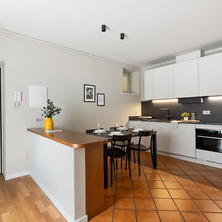 Breeze Daire Cernobbio